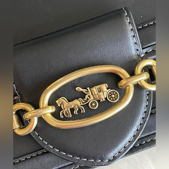 💰SOLD - C8441 - Coach Hero Crossbody - Picture 5 of 14